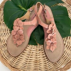 B.O.C Born Out Of Concept leather Blush Pink Nude Floral Flat Sandals Size 39/8